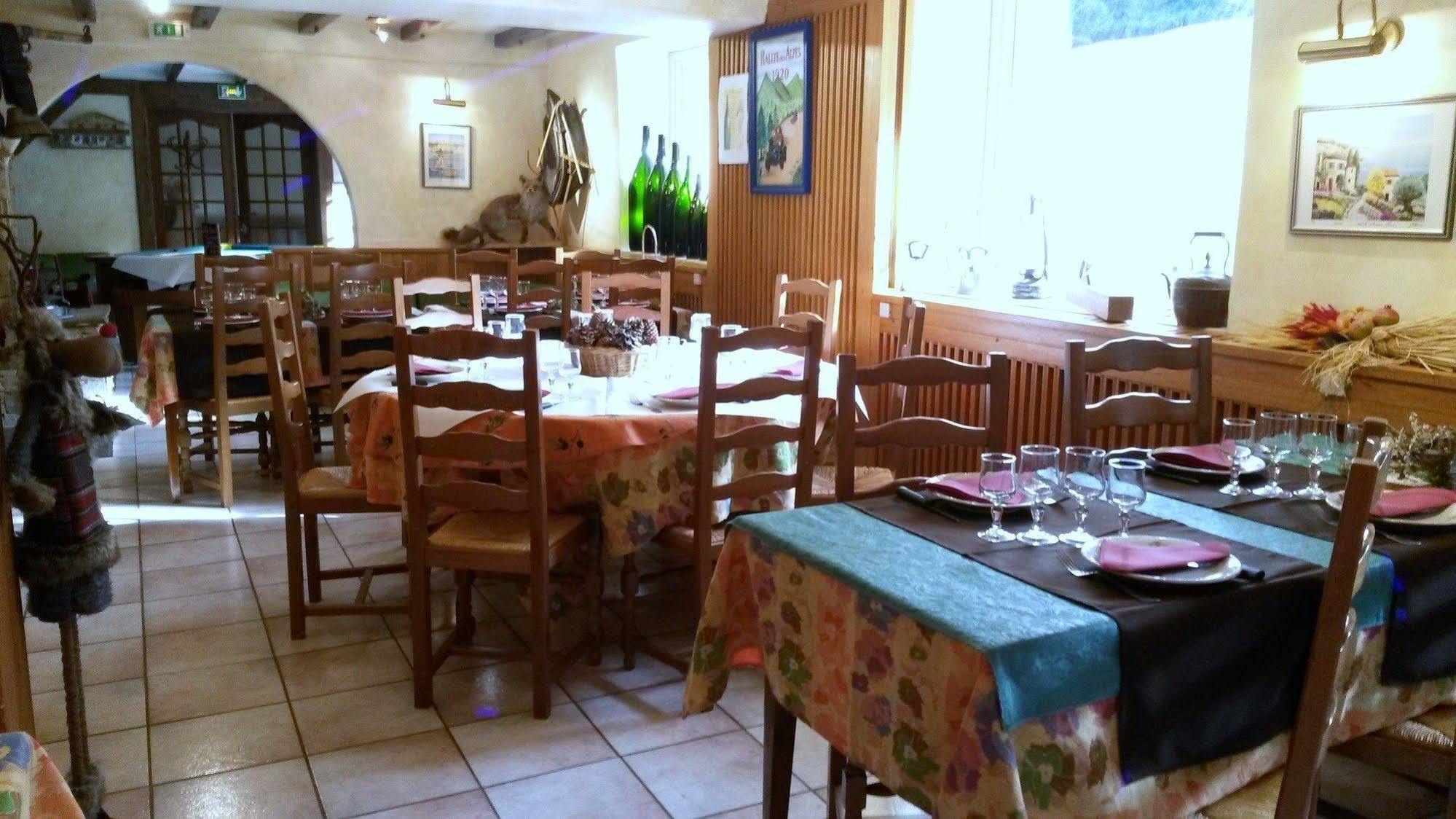 פראז-סור-ארלי Hotel Les Bernards מראה חיצוני תמונה